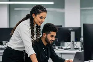        فنيو دعم مستخدمي تكنولوجيا المعلومات والاتصالات       